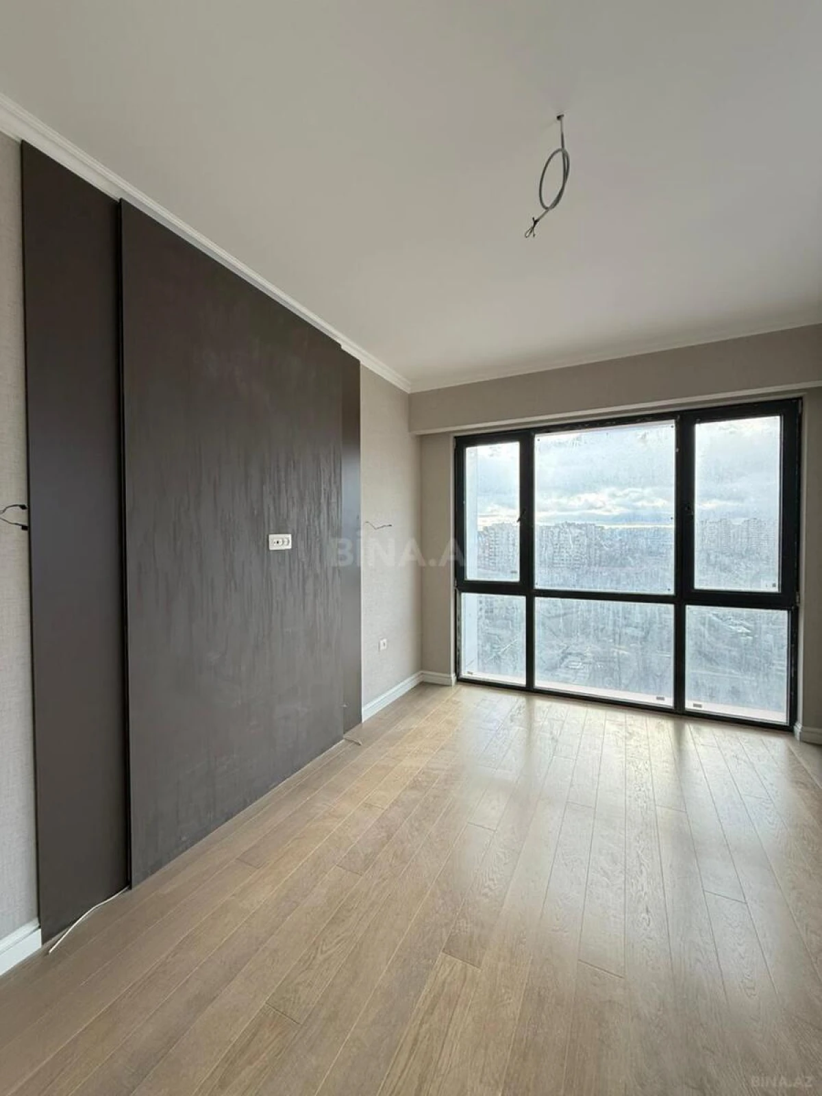 Satılır 3 otaqlı mənzil 84.3 m²