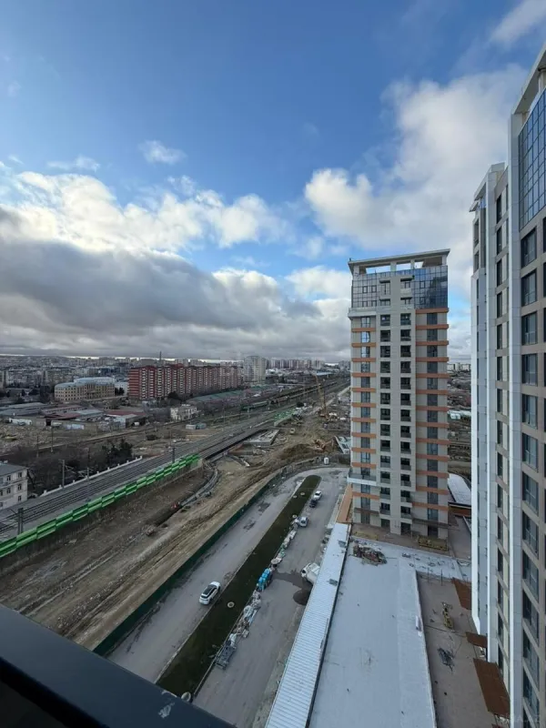 Satılır 3 otaqlı mənzil 84.3 m²