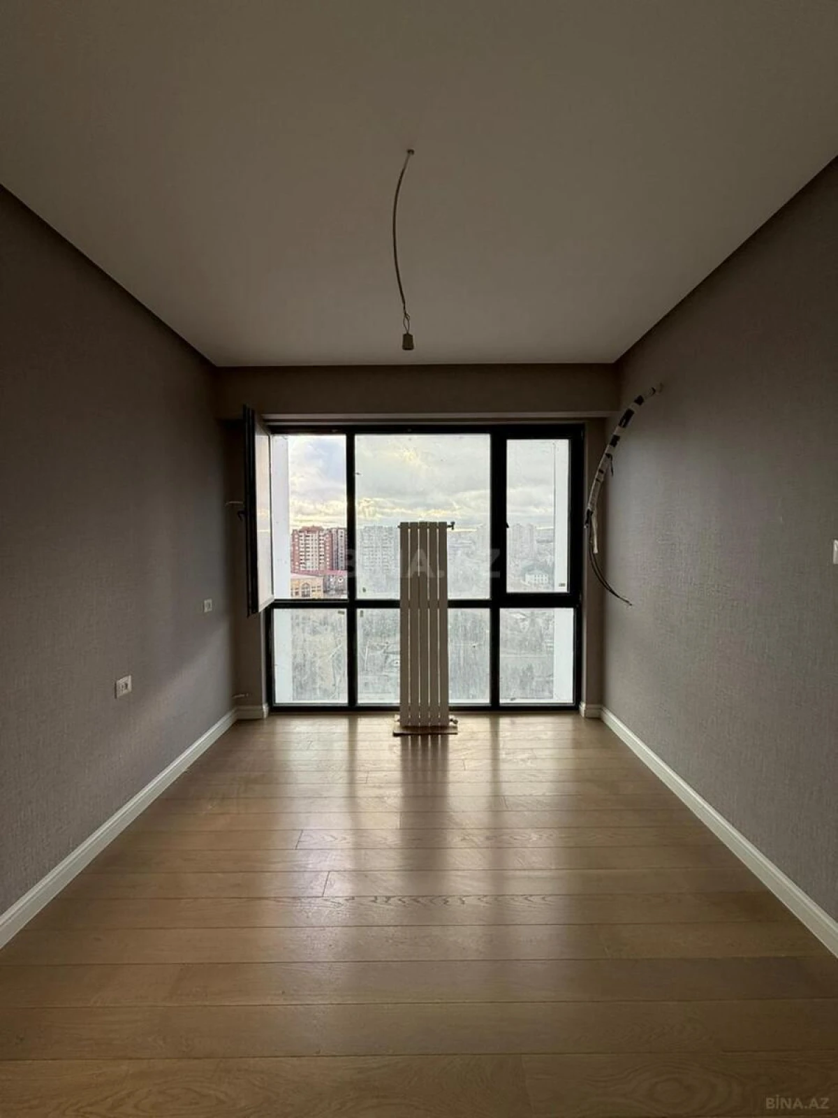 Satılır 3 otaqlı mənzil 84.3 m²
