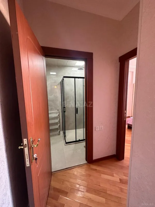 Kirayə verilir 2 otaqlı mənzil 84 m²