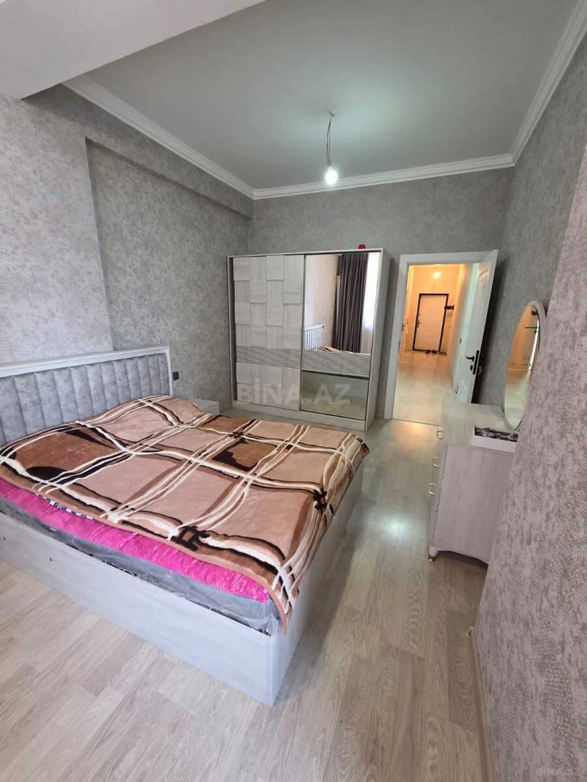 Kirayə verilir 2 otaqlı mənzil 78 m²