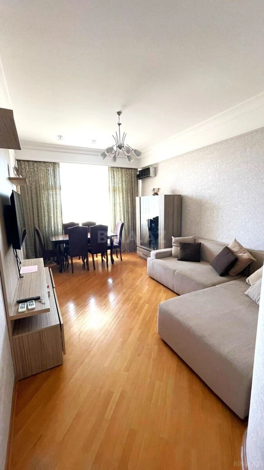 Kirayə verilir 2 otaqlı mənzil 70 m²