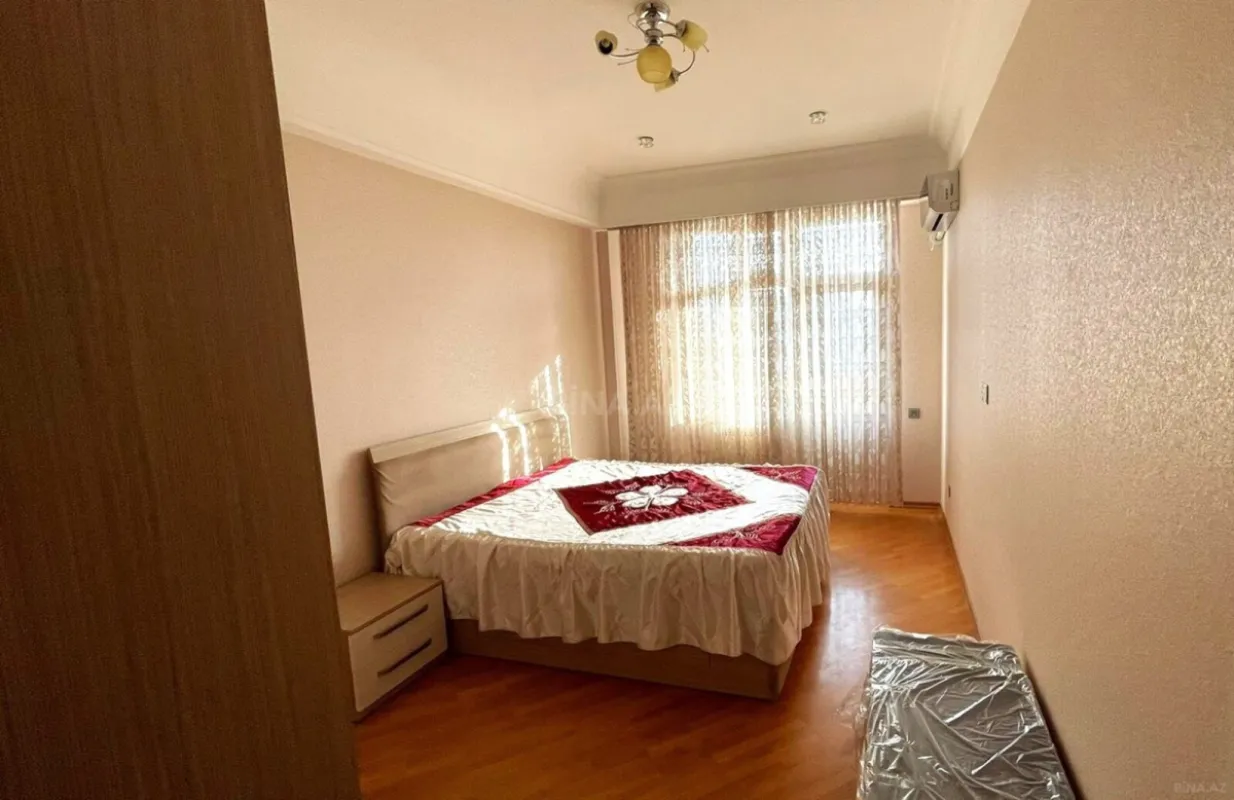 Kirayə verilir 2 otaqlı mənzil 70 m²