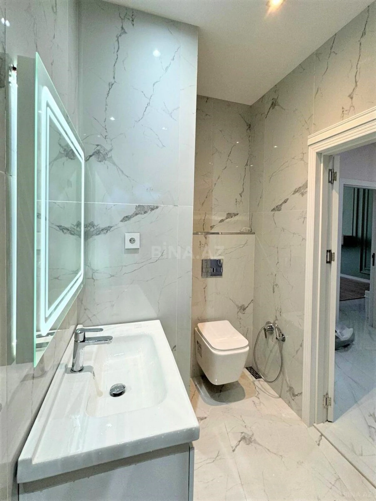 Kirayə verilir 3 otaqlı mənzil 100 m²