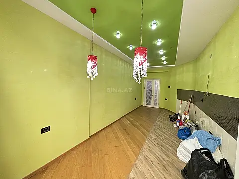 Satılır 4 otaqlı mənzil 182 m²