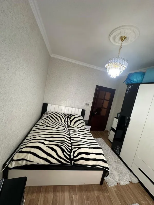 Satılır 2 otaqlı mənzil 60 m²
