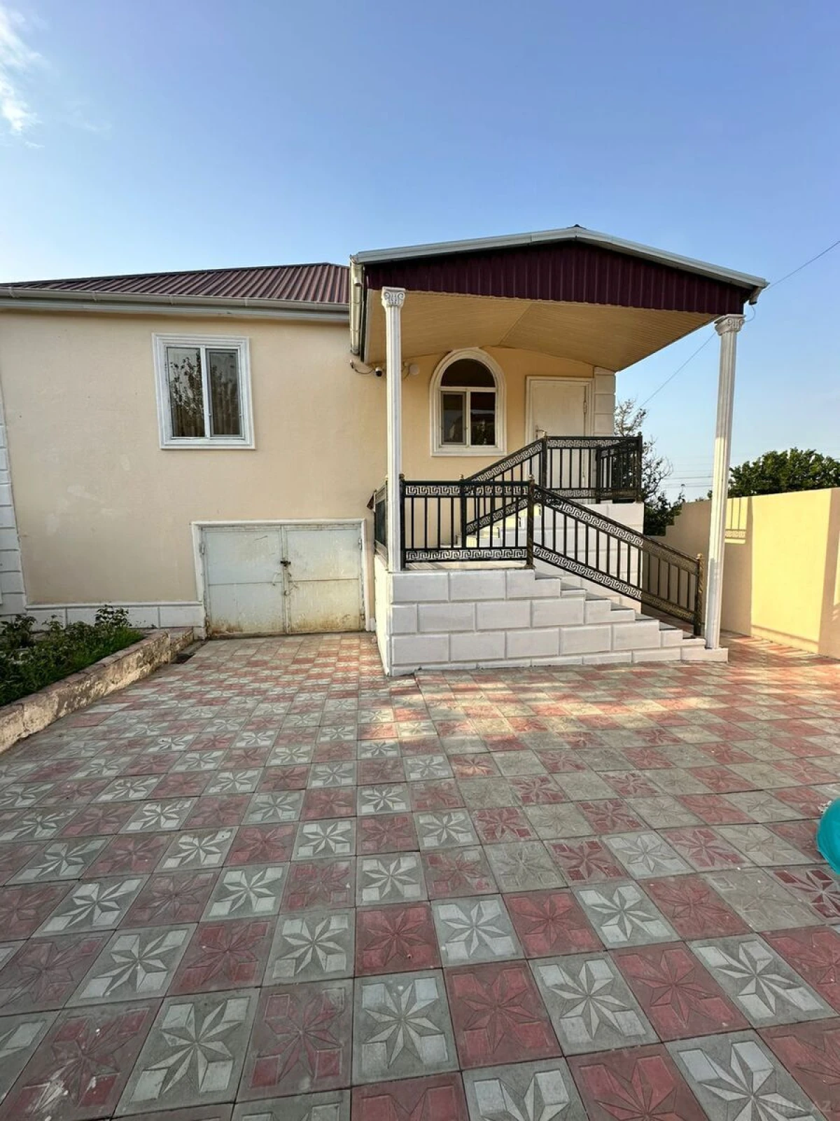 Satılır 5 otaqlı həyət evi 130 m²