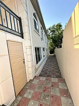 Satılır 5 otaqlı həyət evi 130 m²