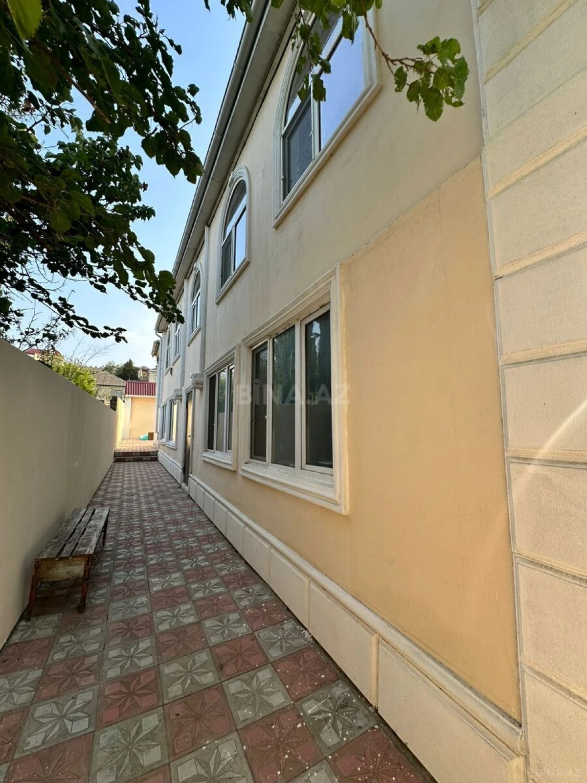 Satılır 5 otaqlı həyət evi 130 m²