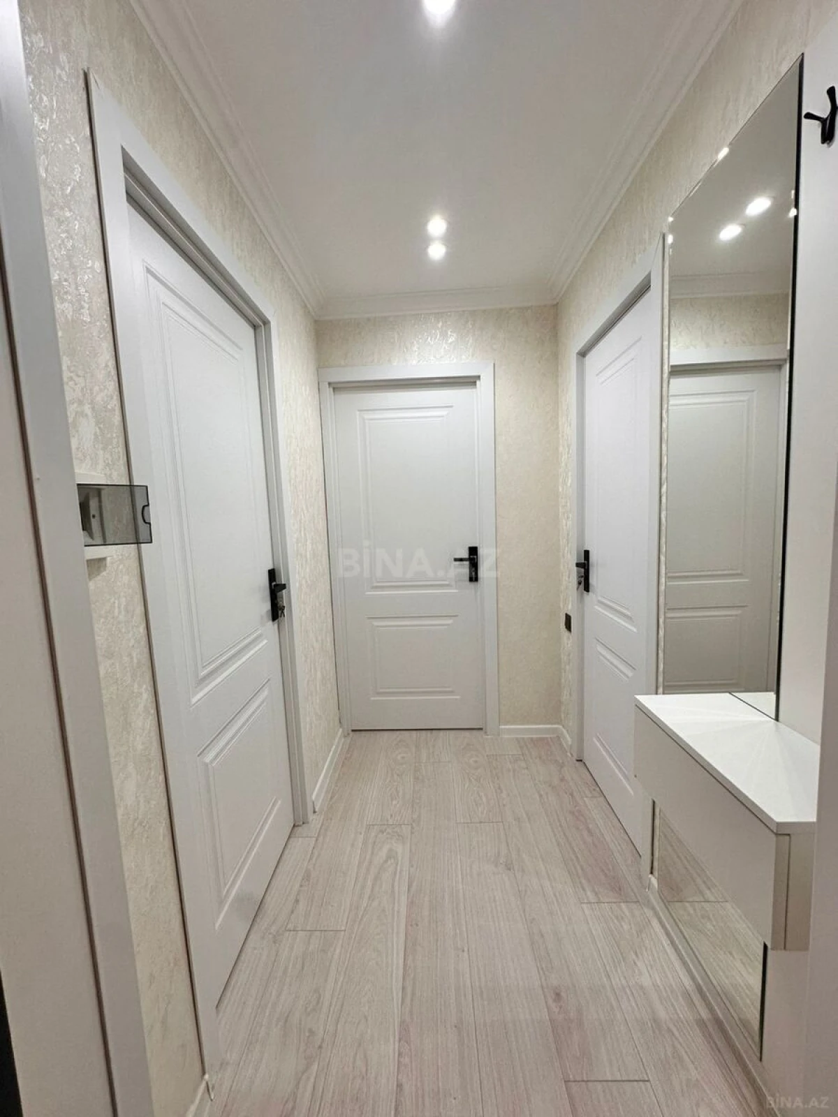 Satılır 2 otaqlı mənzil 52 m²