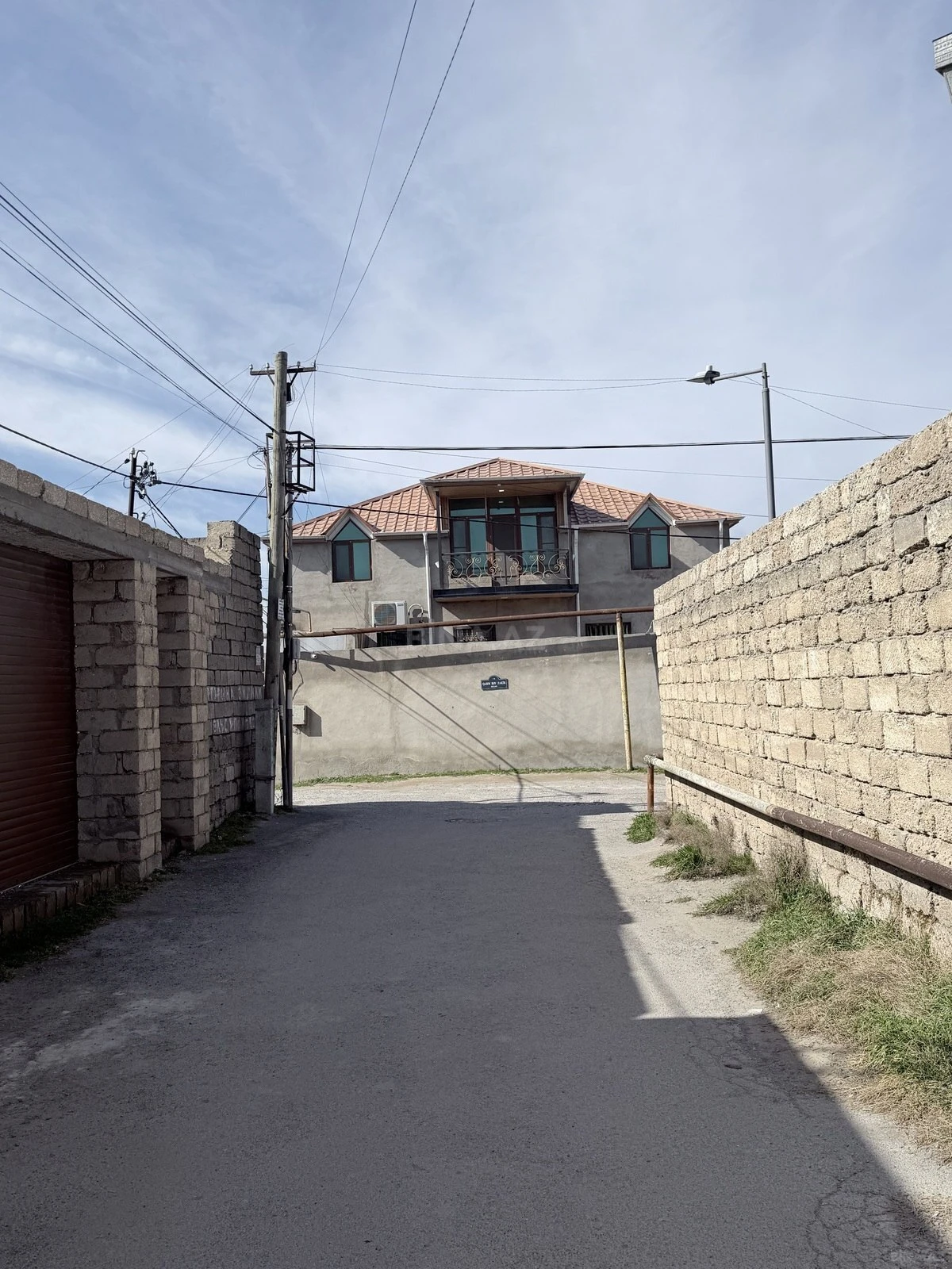 Satılır 5 otaqlı həyət evi 269 m²