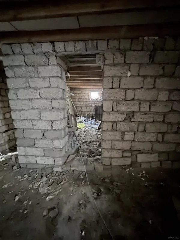 Satılır 5 otaqlı həyət evi 269 m²