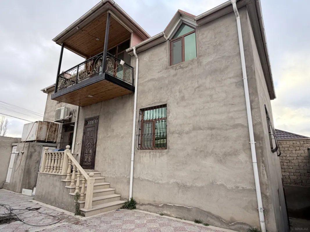 Satılır 5 otaqlı həyət evi 269 m²