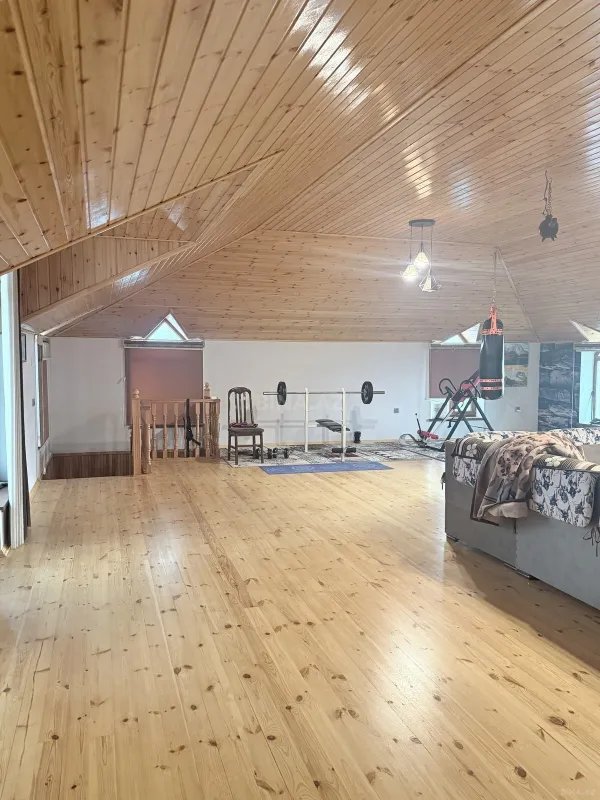 Satılır 5 otaqlı həyət evi 269 m²