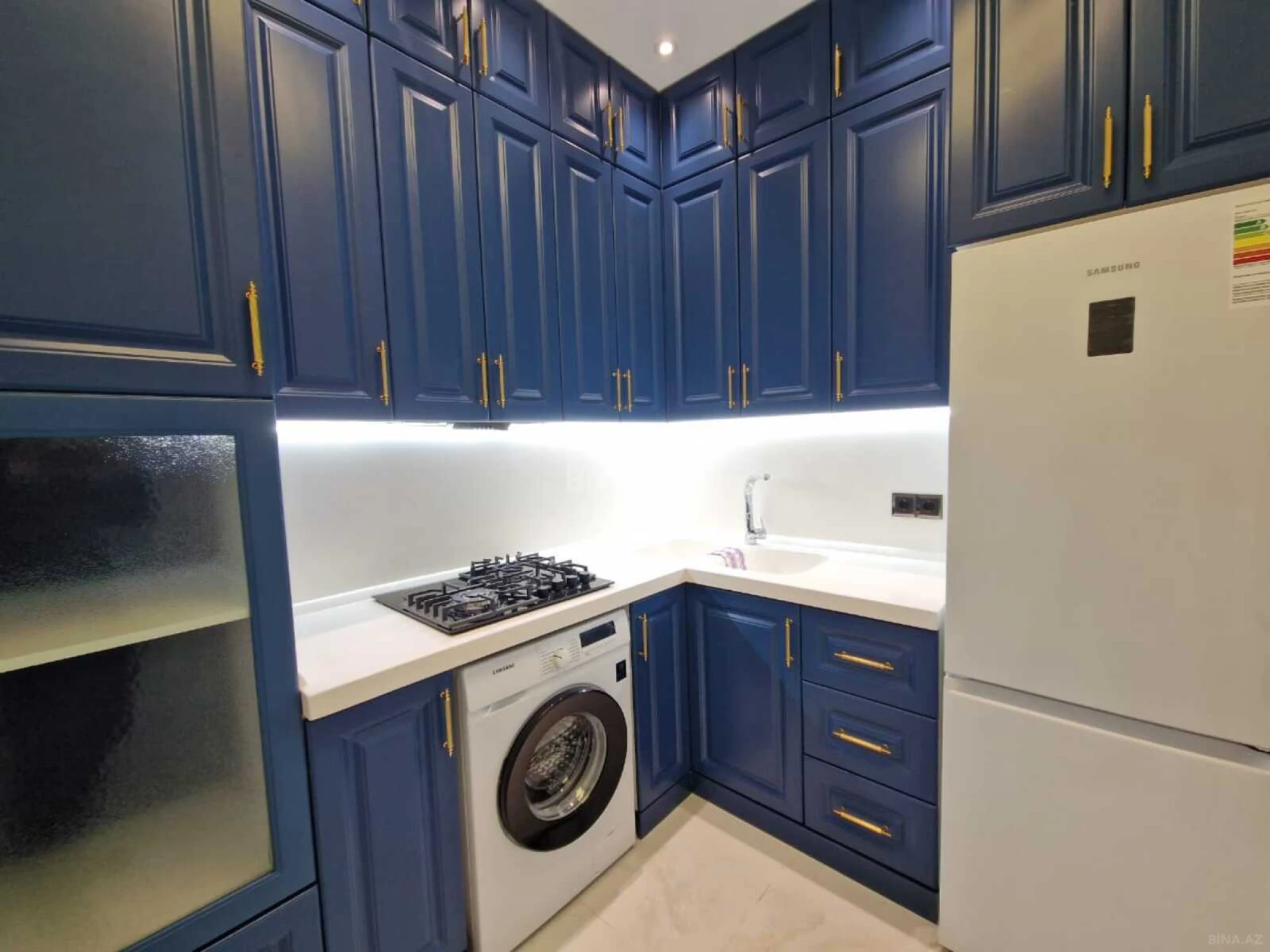 Kirayə verilir 2 otaqlı mənzil 70 m²