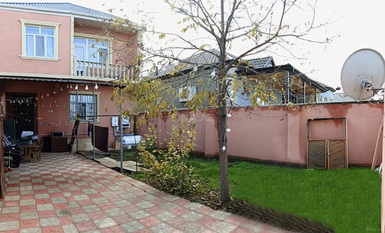 Satılır 4 otaqlı həyət evi 135 m²