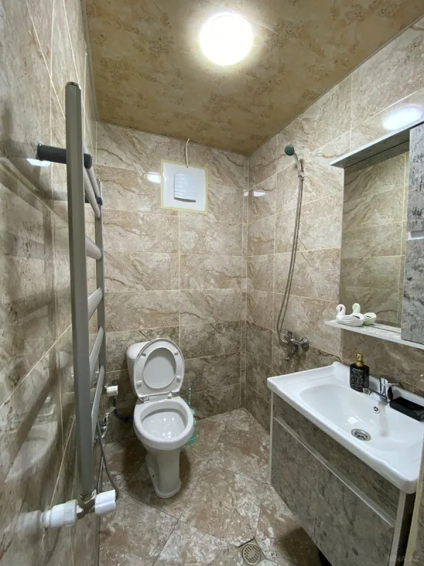 Satılır 4 otaqlı həyət evi 135 m²