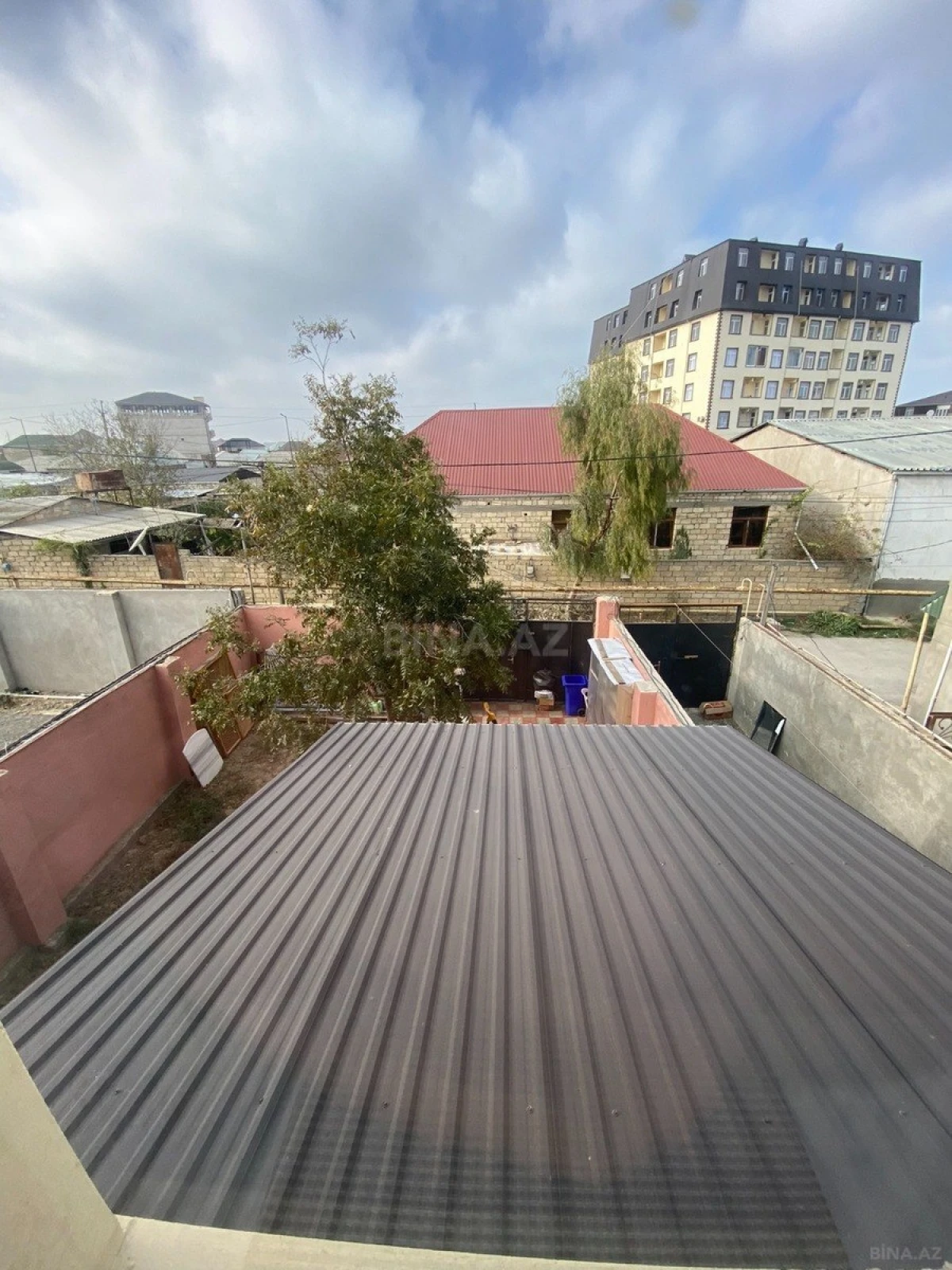 Satılır 4 otaqlı həyət evi 135 m²