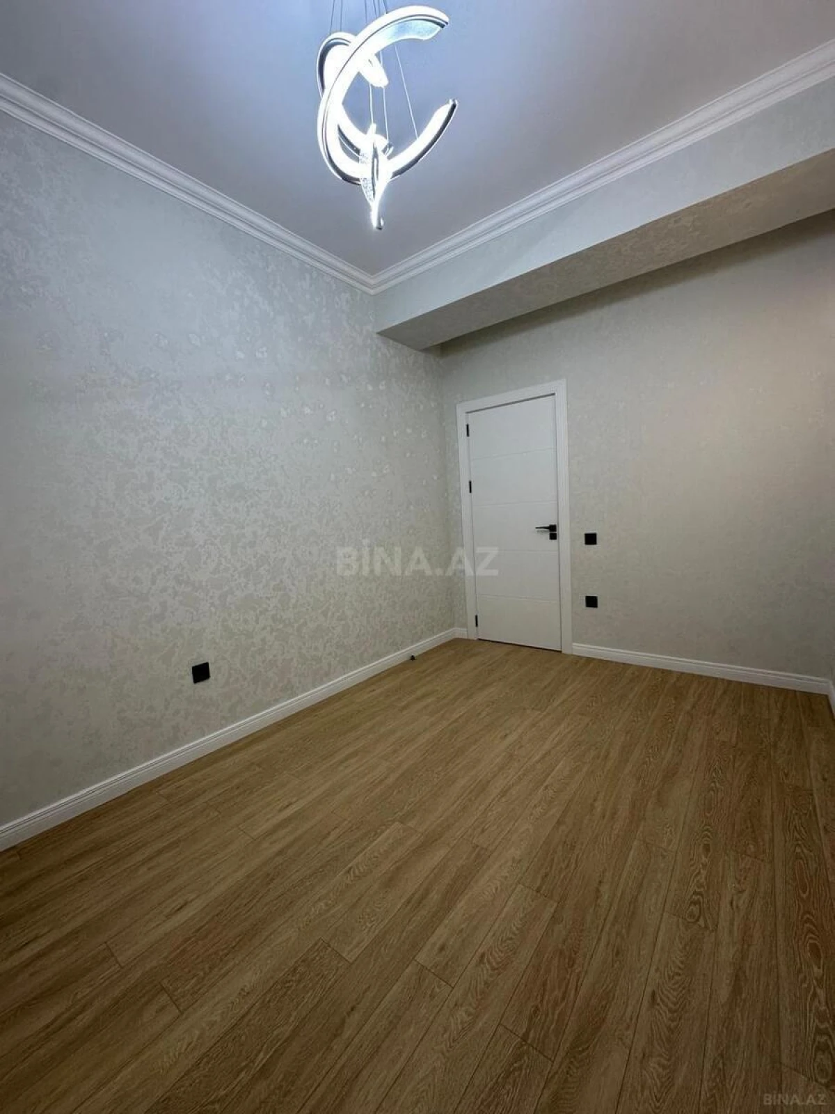 Satılır 2 otaqlı mənzil 58 m²