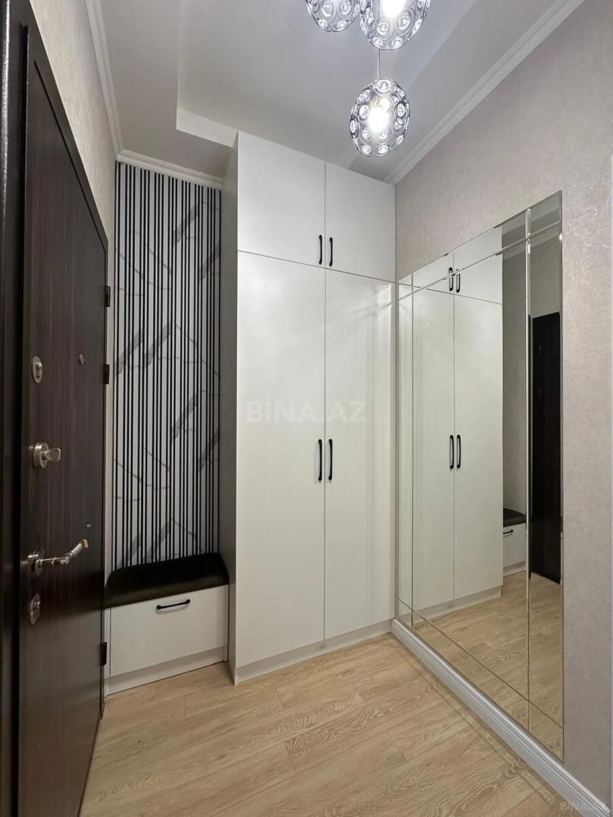 Satılır 2 otaqlı mənzil 58 m²