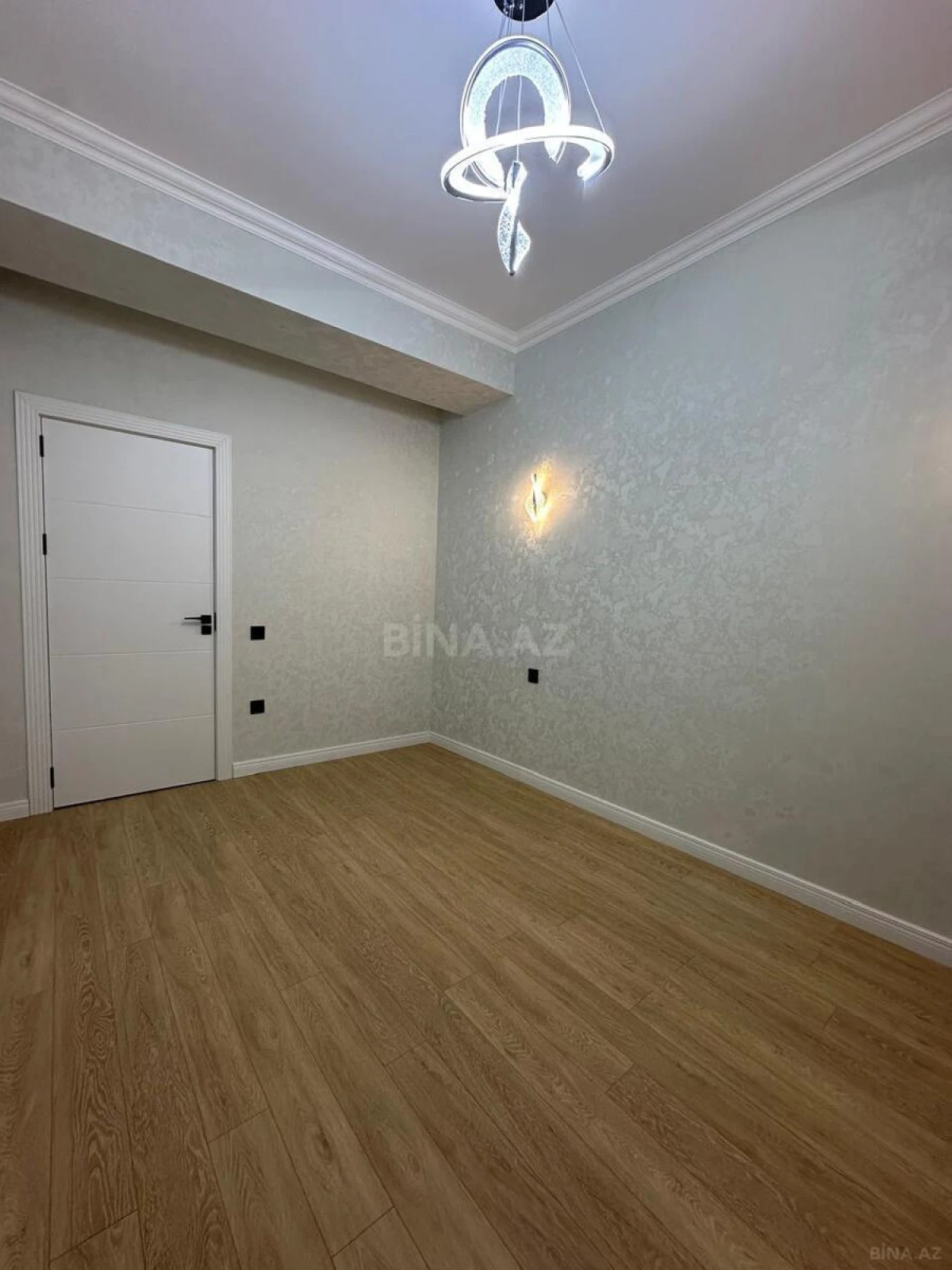 Satılır 2 otaqlı mənzil 58 m²