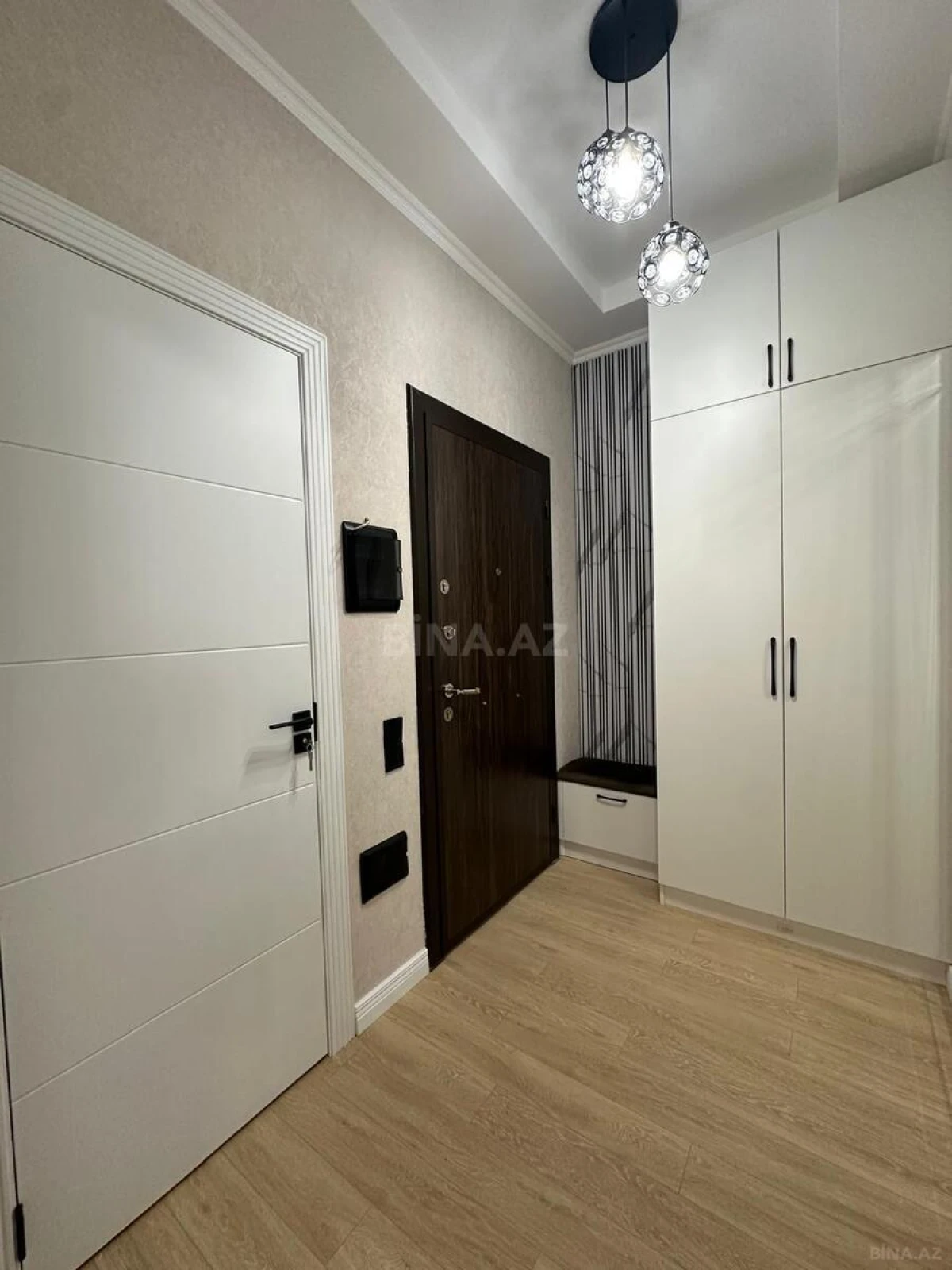 Satılır 2 otaqlı mənzil 58 m²