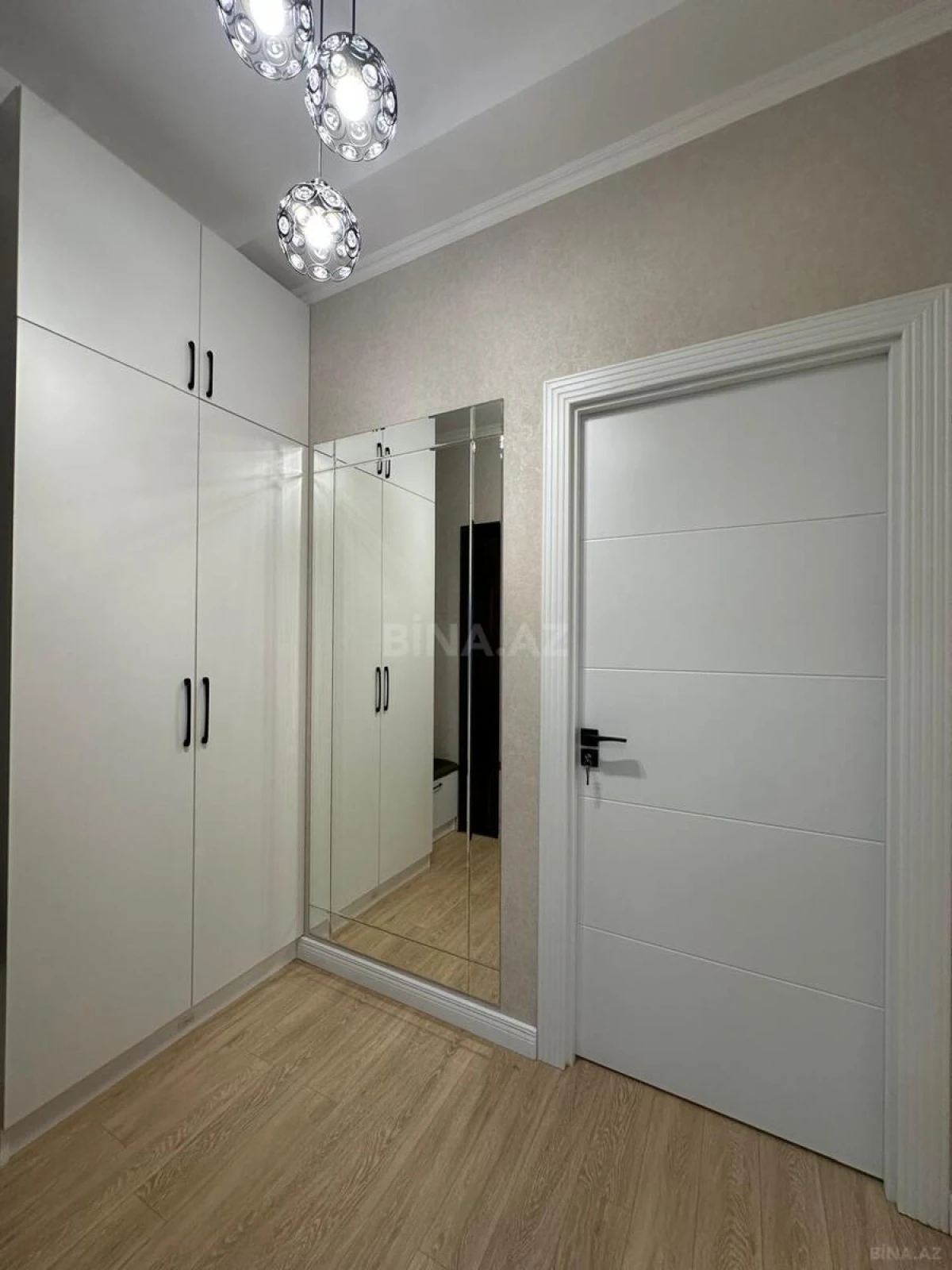 Satılır 2 otaqlı mənzil 58 m²