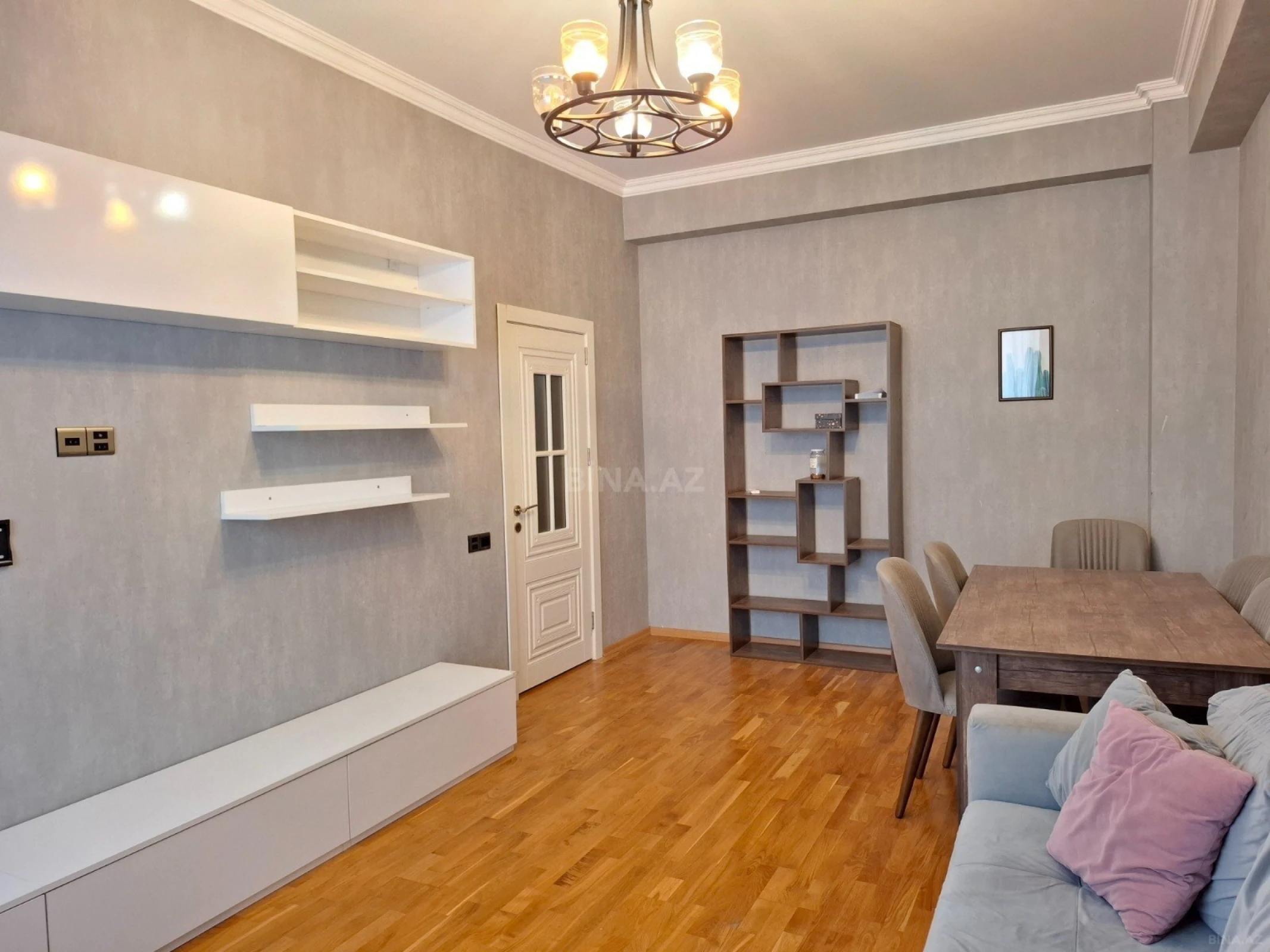 Satılır 2 otaqlı mənzil 60 m²