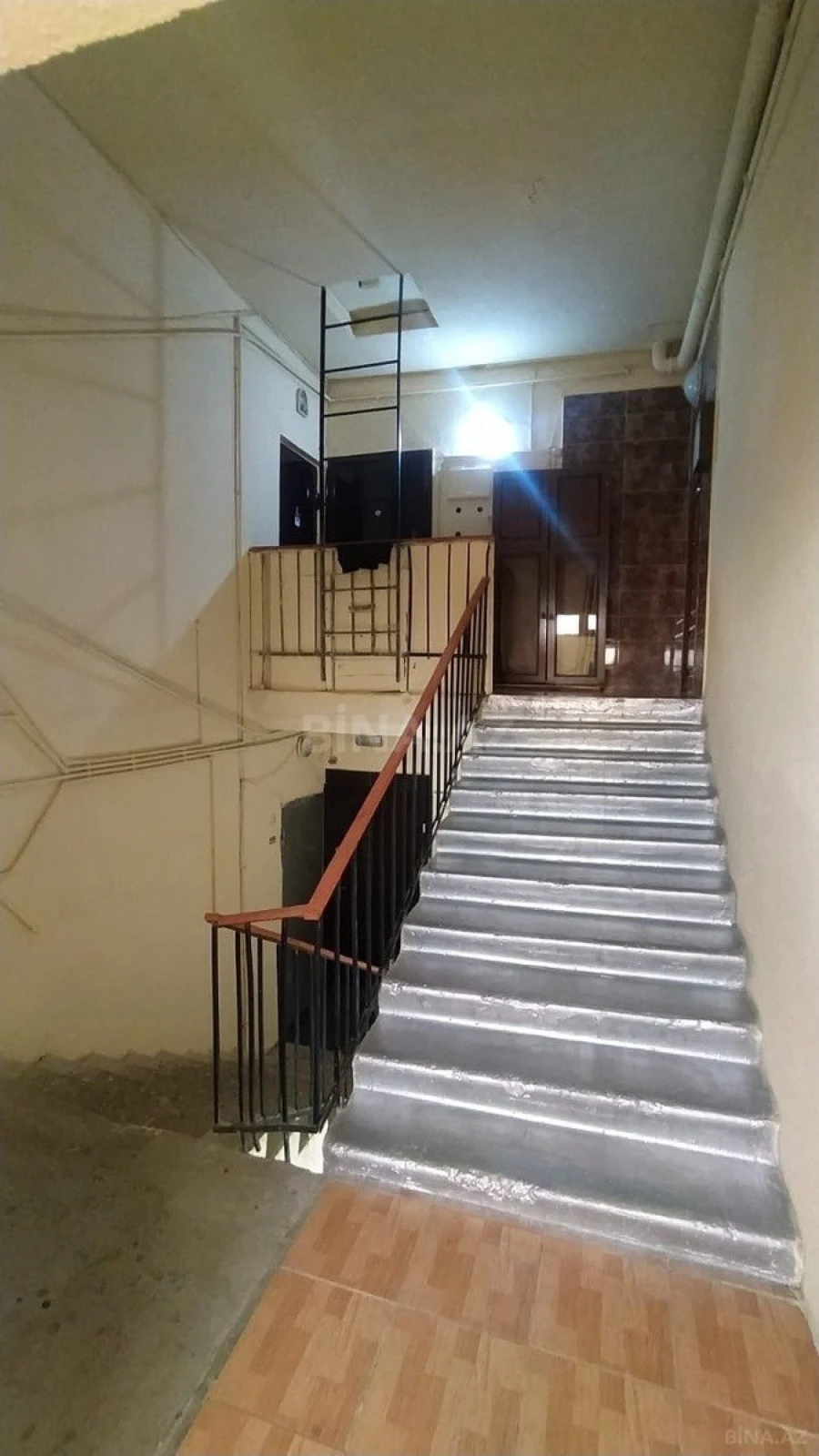Satılır 2 otaqlı mənzil 63 m²