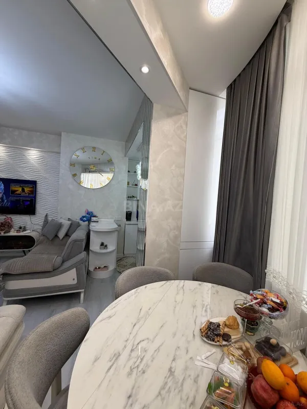 Satılır 2 otaqlı mənzil 62 m²