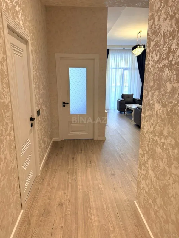 Kirayə verilir 2 otaqlı mənzil 66 m²