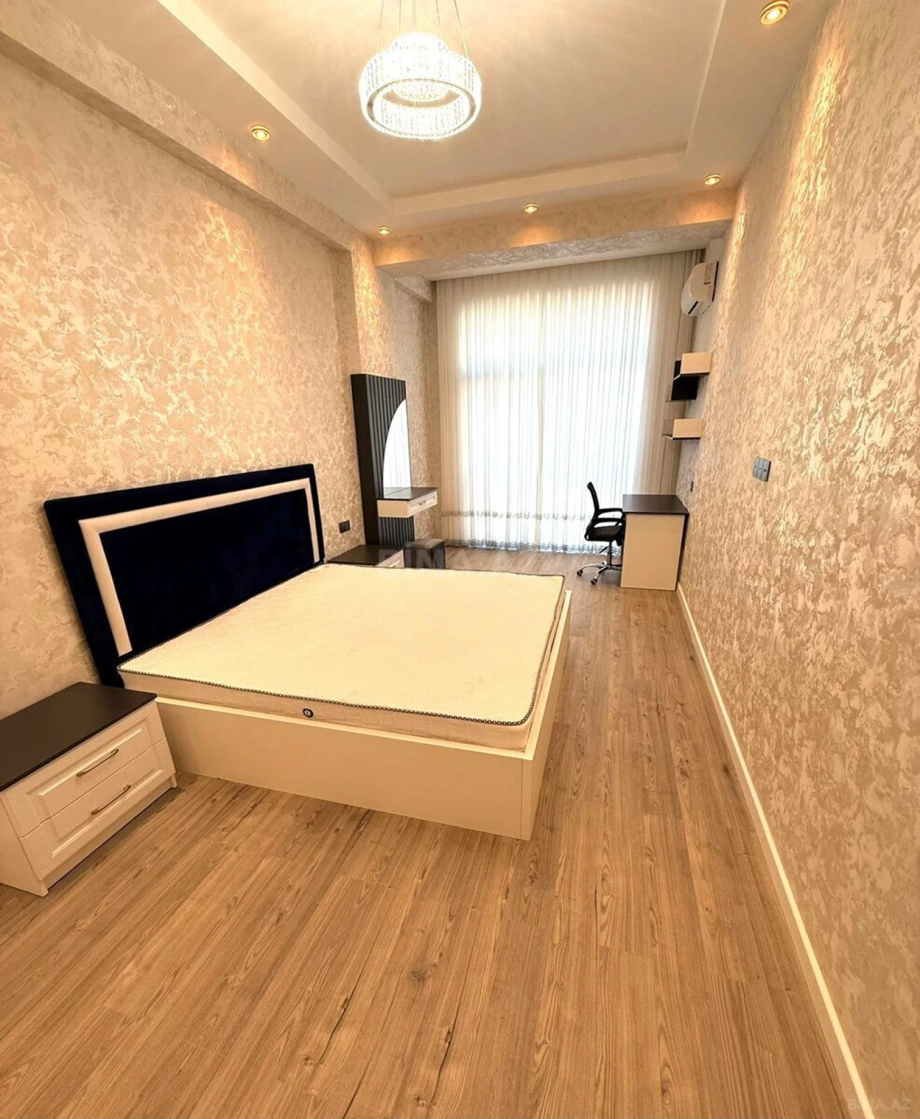 Kirayə verilir 2 otaqlı mənzil 66 m²