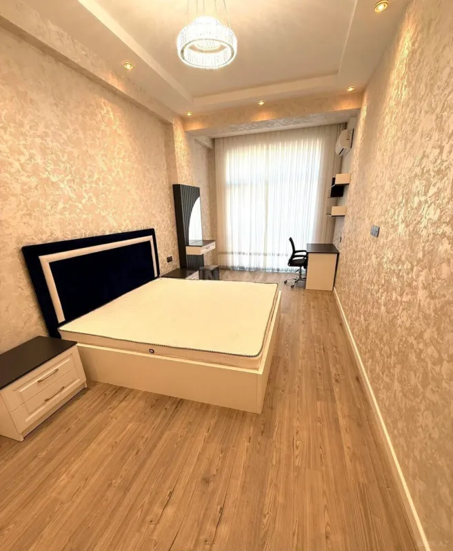 Kirayə verilir 2 otaqlı mənzil 66 m²