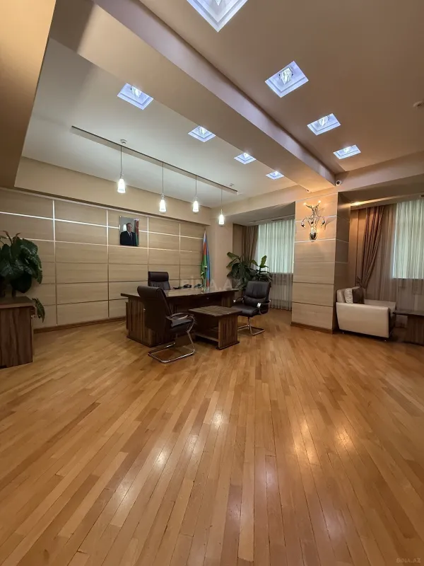Kirayə verilir 6 otaqlı ofis 161 m²