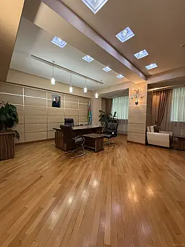 Kirayə verilir 6 otaqlı ofis 161 m²