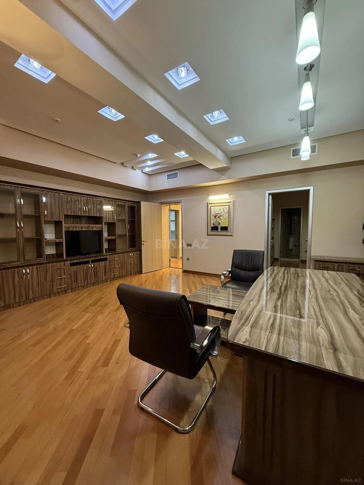 Kirayə verilir 6 otaqlı ofis 161 m²