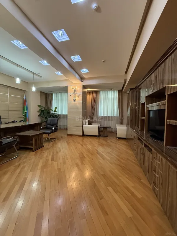 Kirayə verilir 6 otaqlı ofis 161 m²