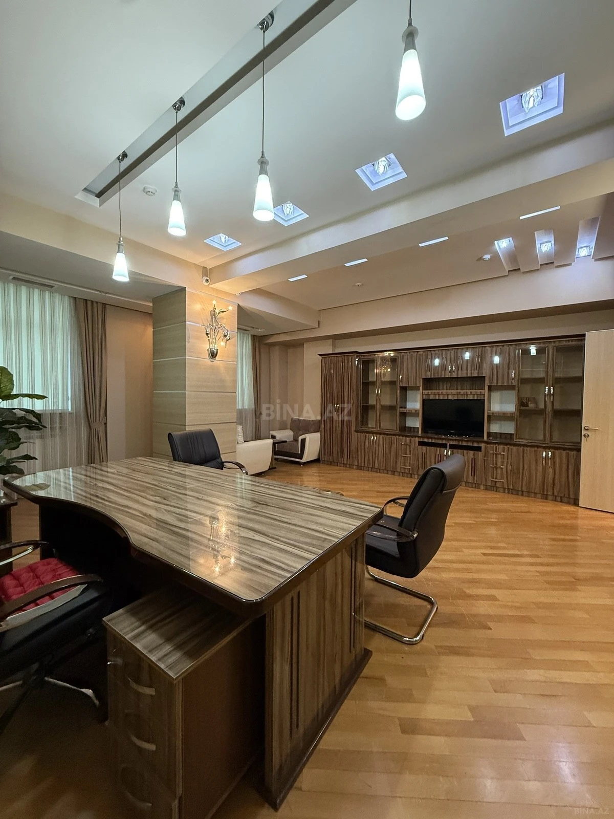Kirayə verilir 6 otaqlı ofis 161 m²