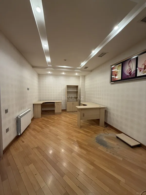 Kirayə verilir 6 otaqlı ofis 161 m²