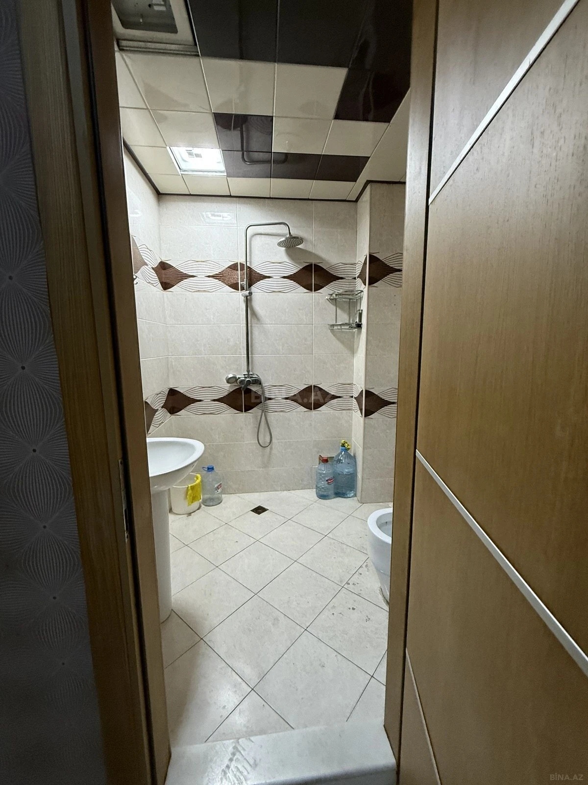 Kirayə verilir 6 otaqlı ofis 161 m²