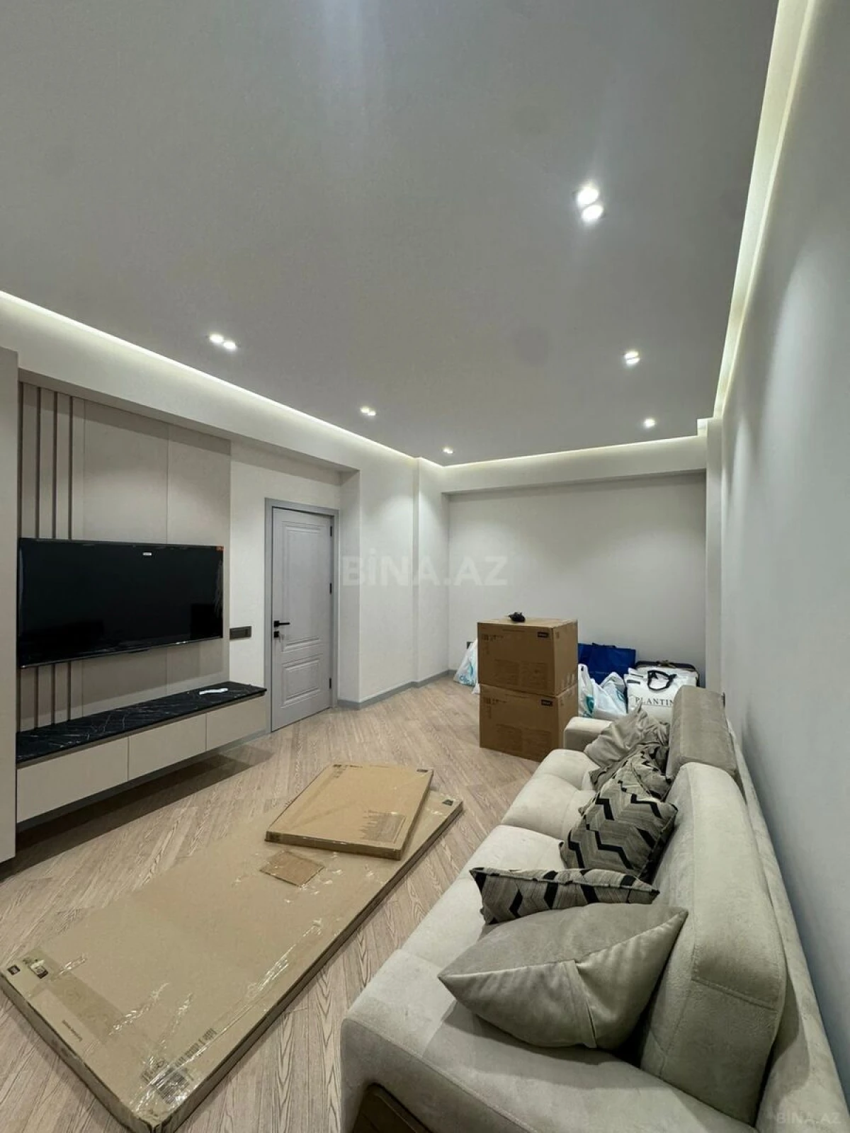 Kirayə verilir 3 otaqlı mənzil 100 m²
