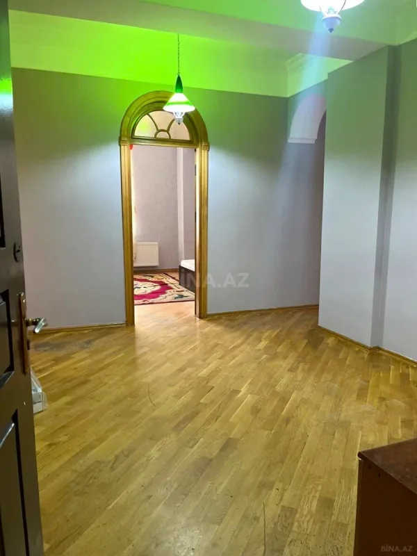 Satılır 3 otaqlı mənzil 138 m²