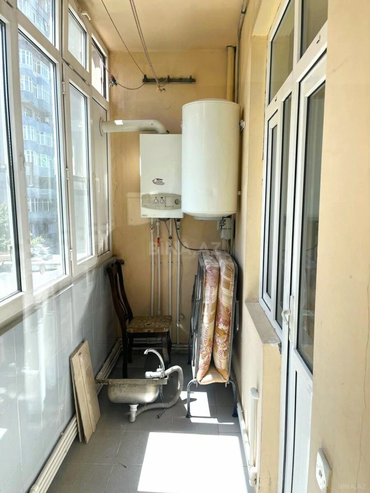 Satılır 3 otaqlı mənzil 138 m²