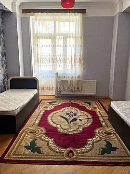 Satılır 3 otaqlı mənzil 138 m²