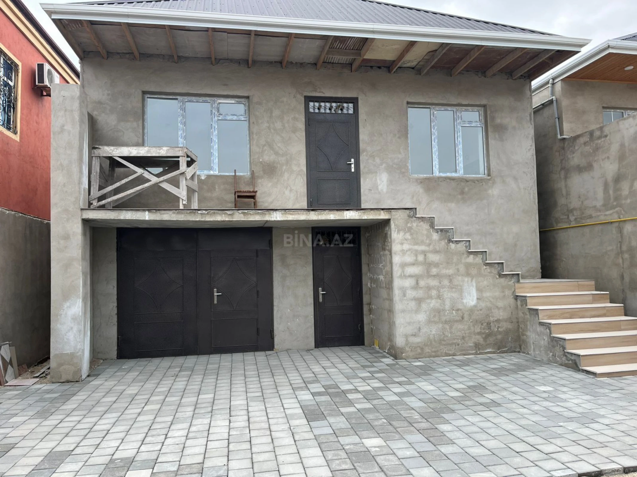 Satılır 4 otaqlı həyət evi 175 m²