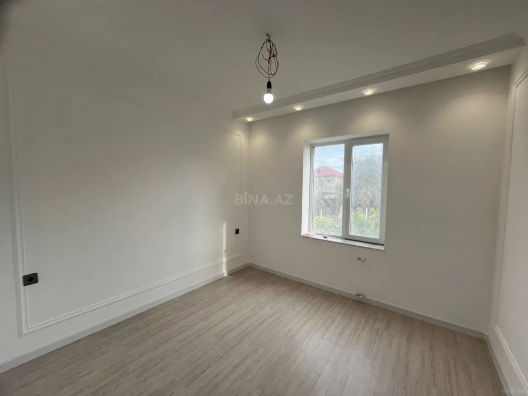 Satılır 4 otaqlı həyət evi 175 m²