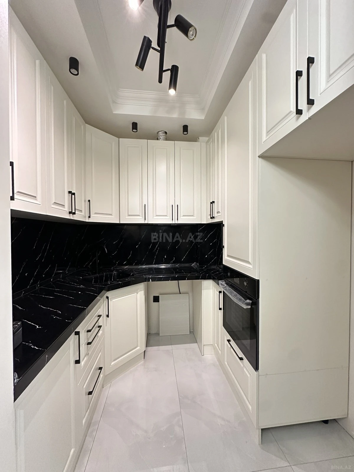 Satılır 2 otaqlı mənzil 70 m²