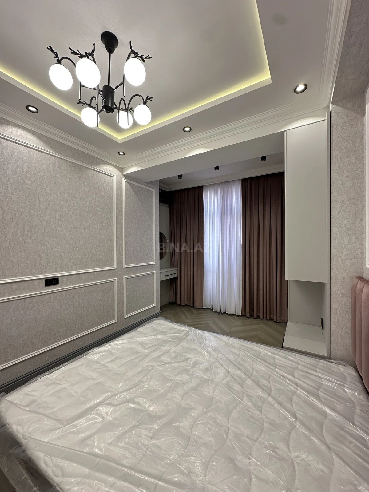 Satılır 2 otaqlı mənzil 70 m²