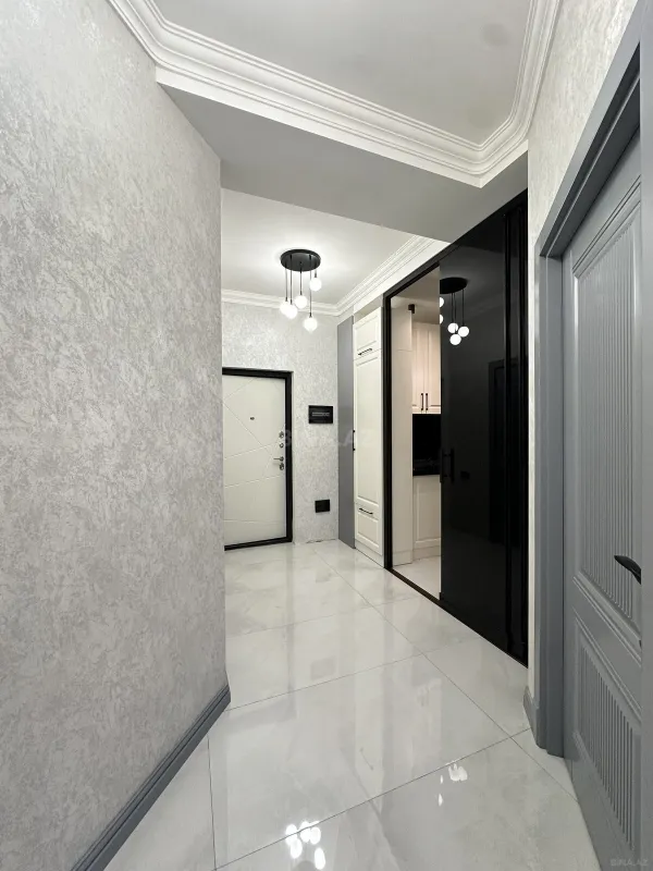 Satılır 2 otaqlı mənzil 70 m²