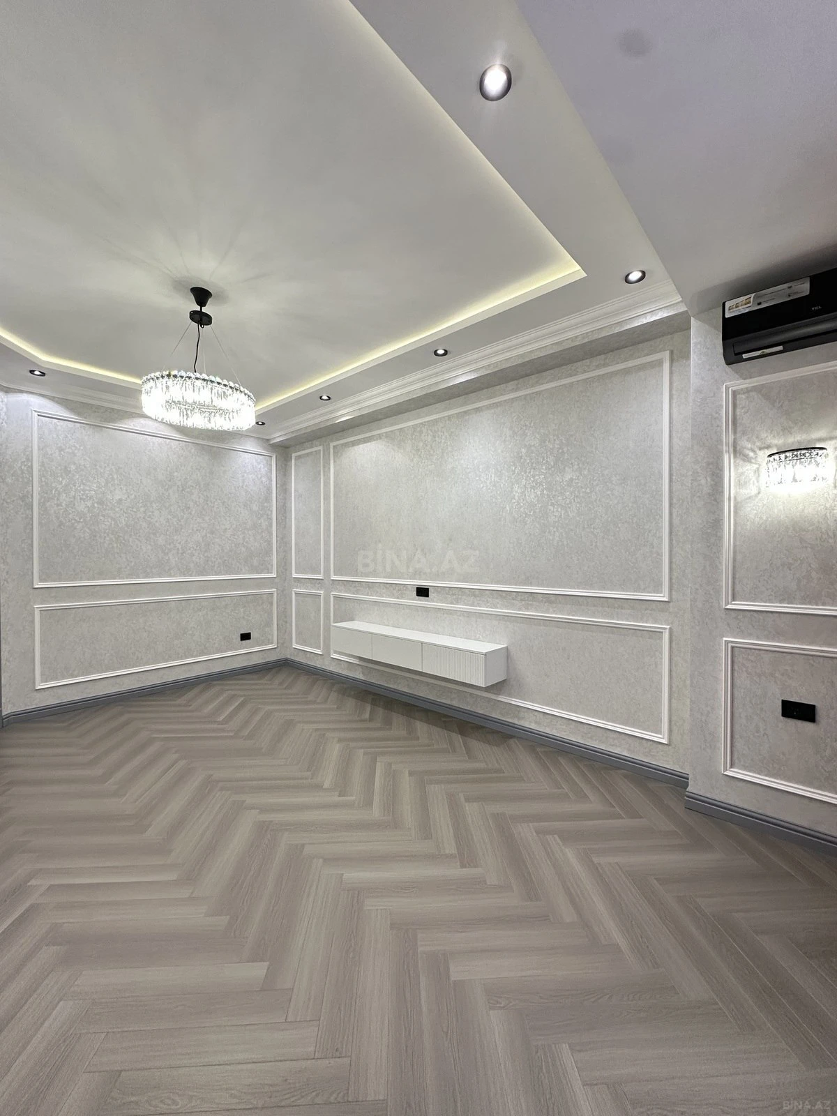 Satılır 2 otaqlı mənzil 70 m²